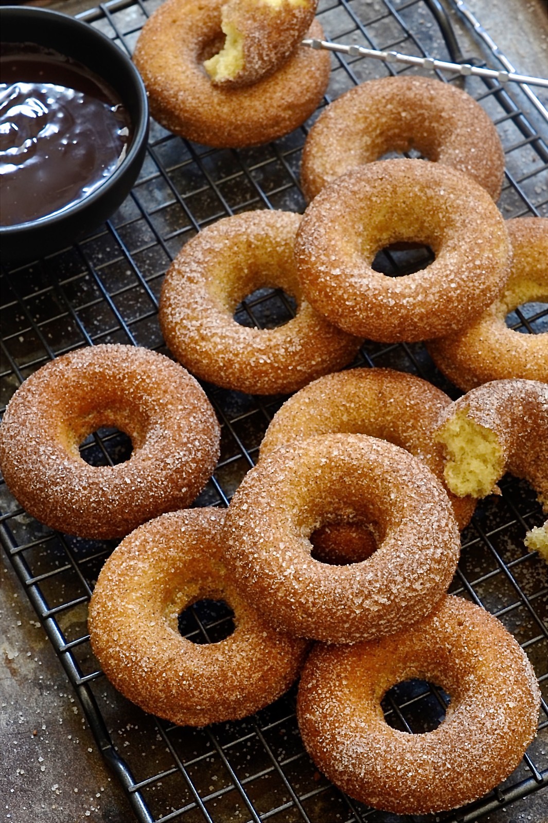 Baked donuts with cinnamon-chocolate ganache | Bibbyskitchen recipes
