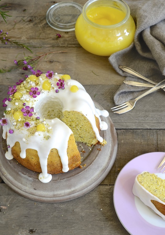 Lemon curd poppy seed Bundt cake|royal icing