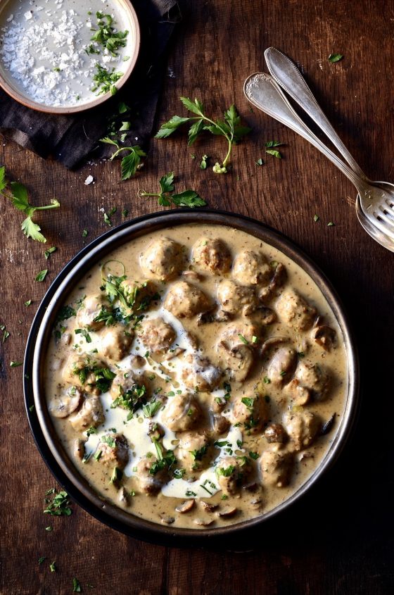 Creamy Swedish meatballs with mushrooms | Comfort food